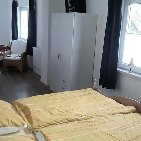 شقة 70 , Rhoen , Ortsmitte , Frisch Saniert , Gaestehaus Mierdel غيرسفلد