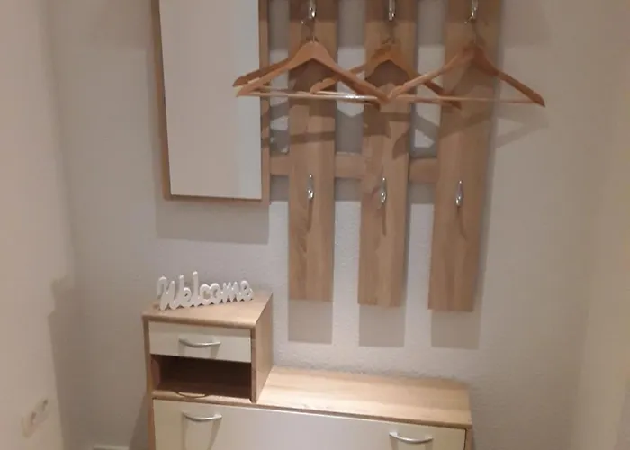 70 , Rhoen , Ortsmitte , Frisch Saniert , Gaestehaus Mierdel *